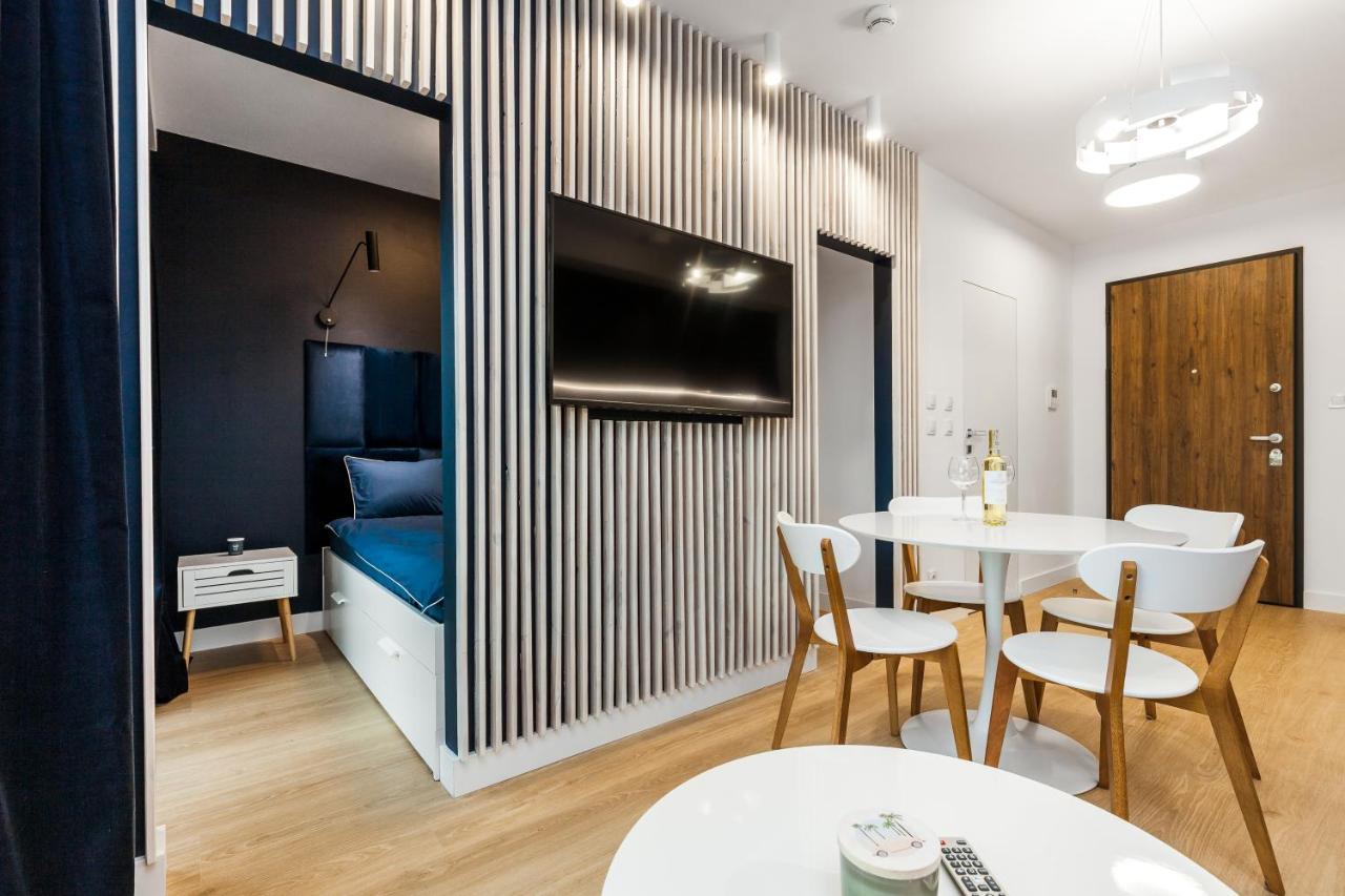 Uroczy Apartament W Centrum Starego Miasta Danzig Exterior foto