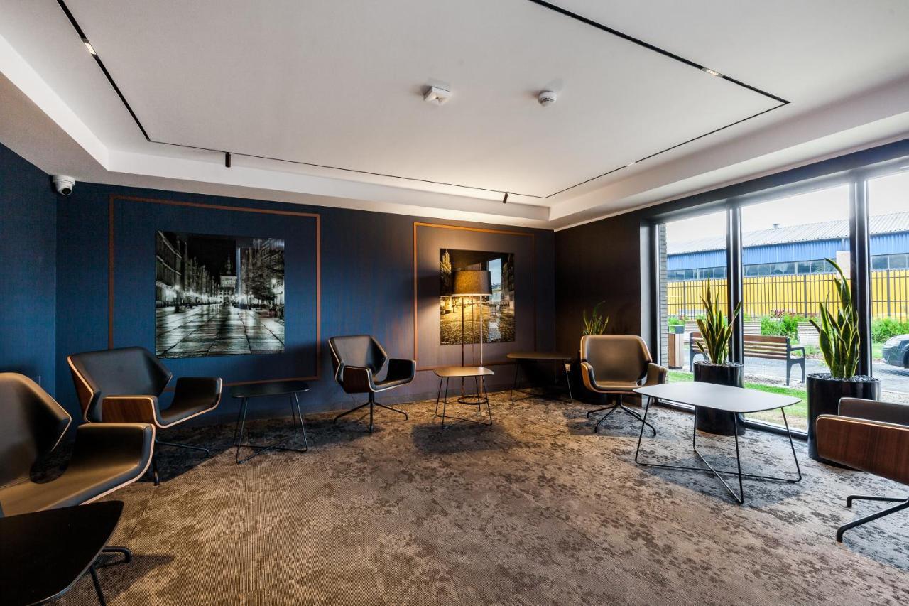 Uroczy Apartament W Centrum Starego Miasta Danzig Exterior foto